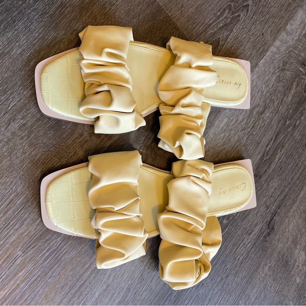 New Circus by Sam Edelman Yellow Iggy Ruffled Square Toe Sandals - Picture 5 of 10